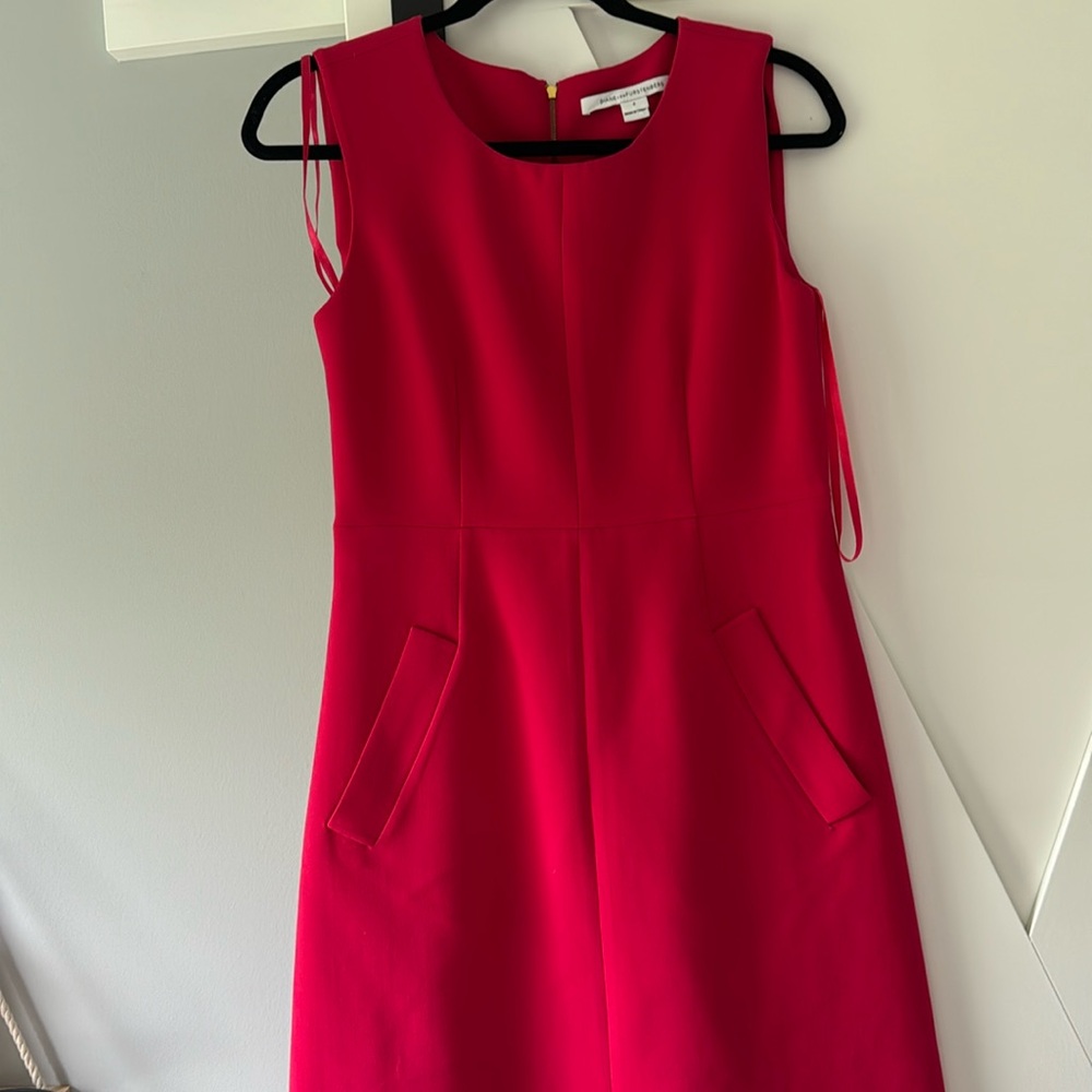 Diane Von Furstenberg Pink dress